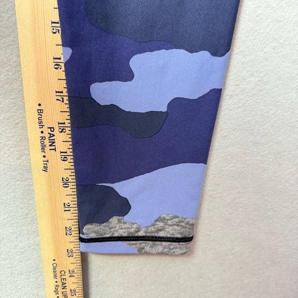 Aerie Women’s High Rise Blue and Gray Camouflage Leggings with Waist Tie size M - Picture 8 of 10